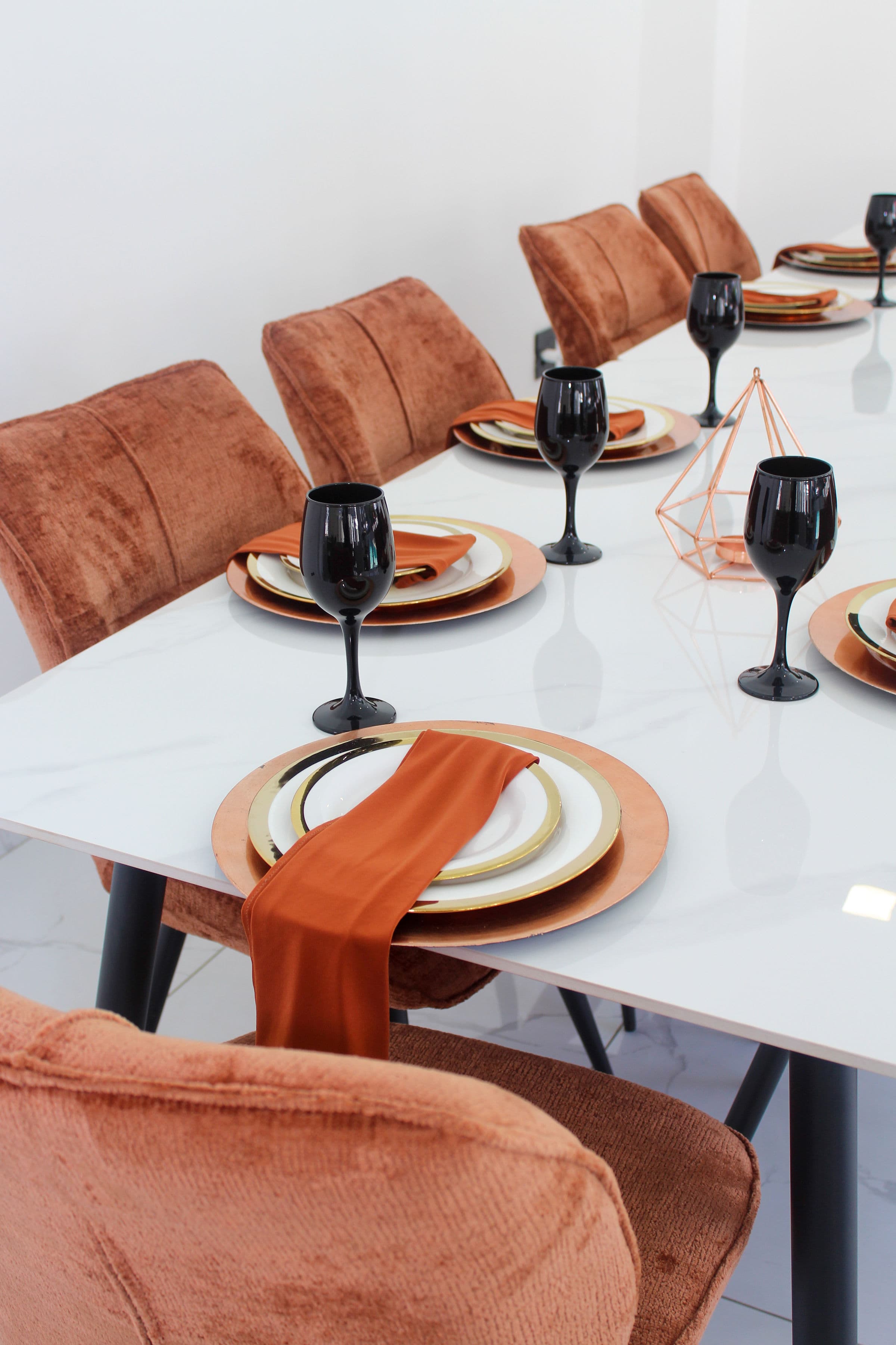 Oasis sophisticated dining at Lora Gardens